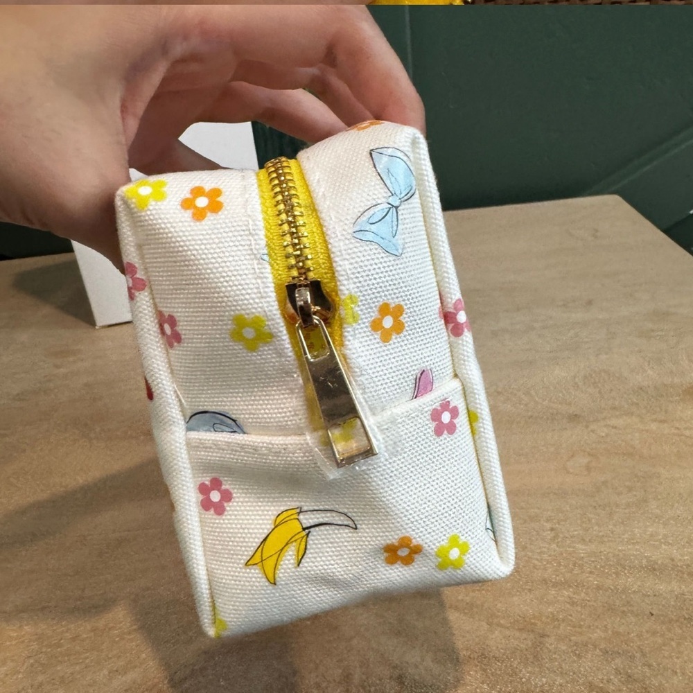 Marc Jacobs White Makeup Pouch with Colorful Prints - Picture 5 of 5